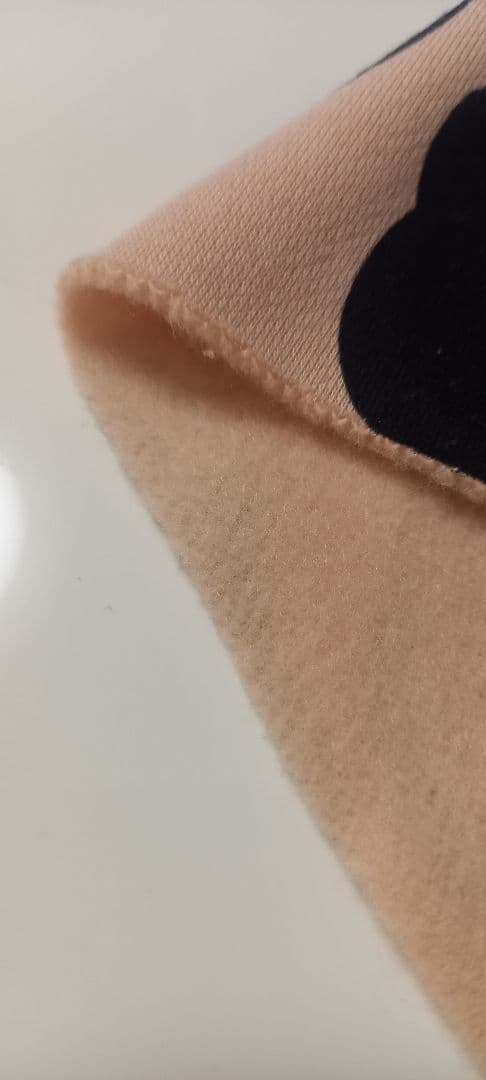 大きな黒い花柄　冬生地