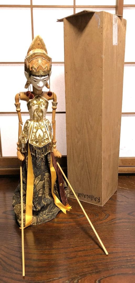 【 デウィ・ジェンバティ（Dewi Jembawati) 王女 】　ワヤン・ゴレ