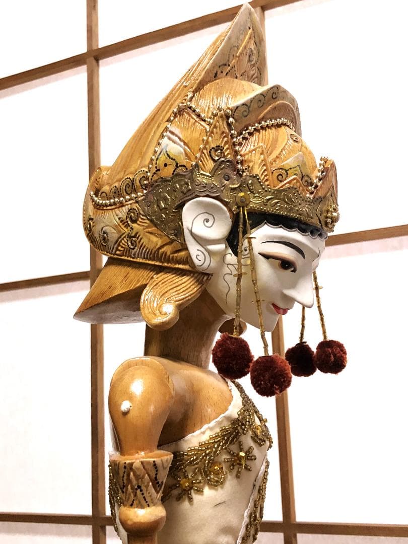 【 デウィ・ジェンバティ（Dewi Jembawati) 王女 】　ワヤン・ゴレ