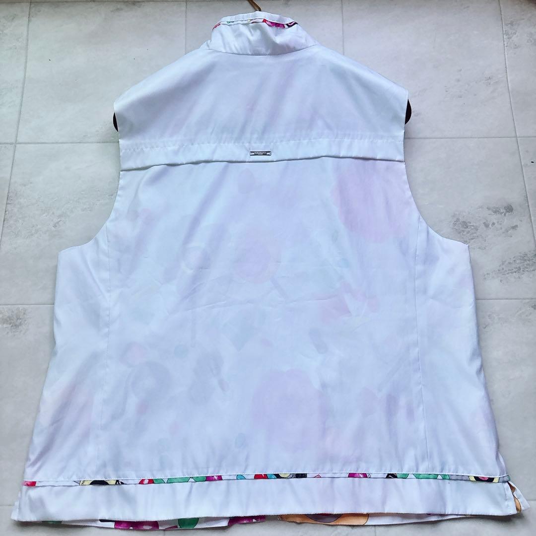 未使用級✨レオナール スポーツ リバーシブル ベスト ロゴ 花柄 XL