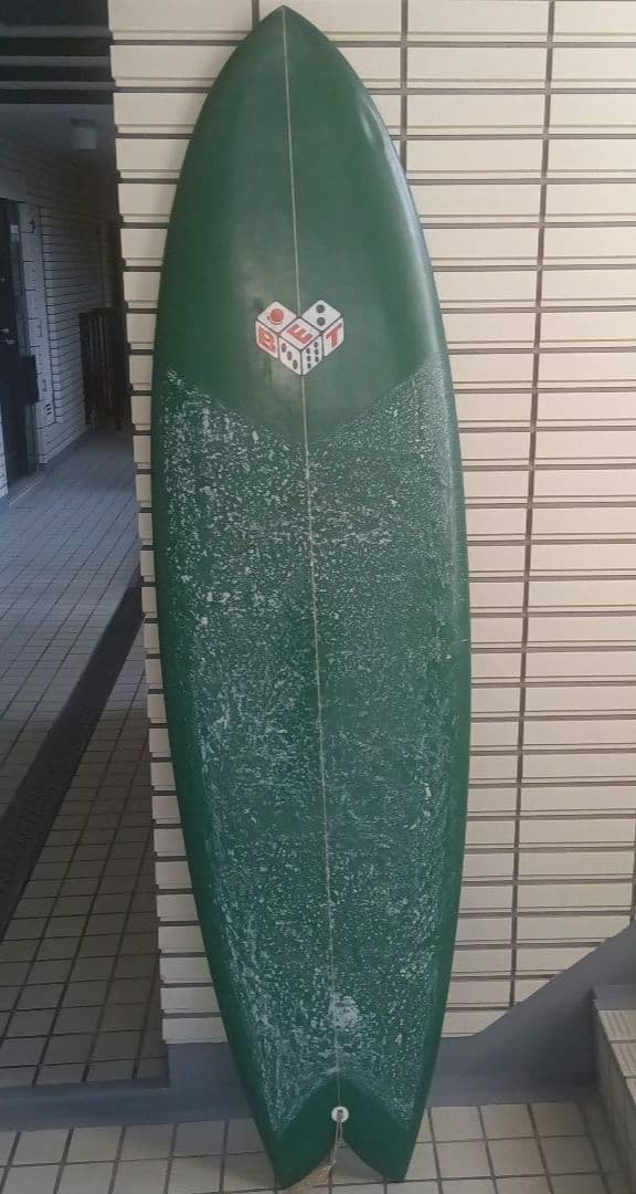 大阪　インドネシア　フィッシュテール　 緑　グリーン　サーフボード　ファンボード