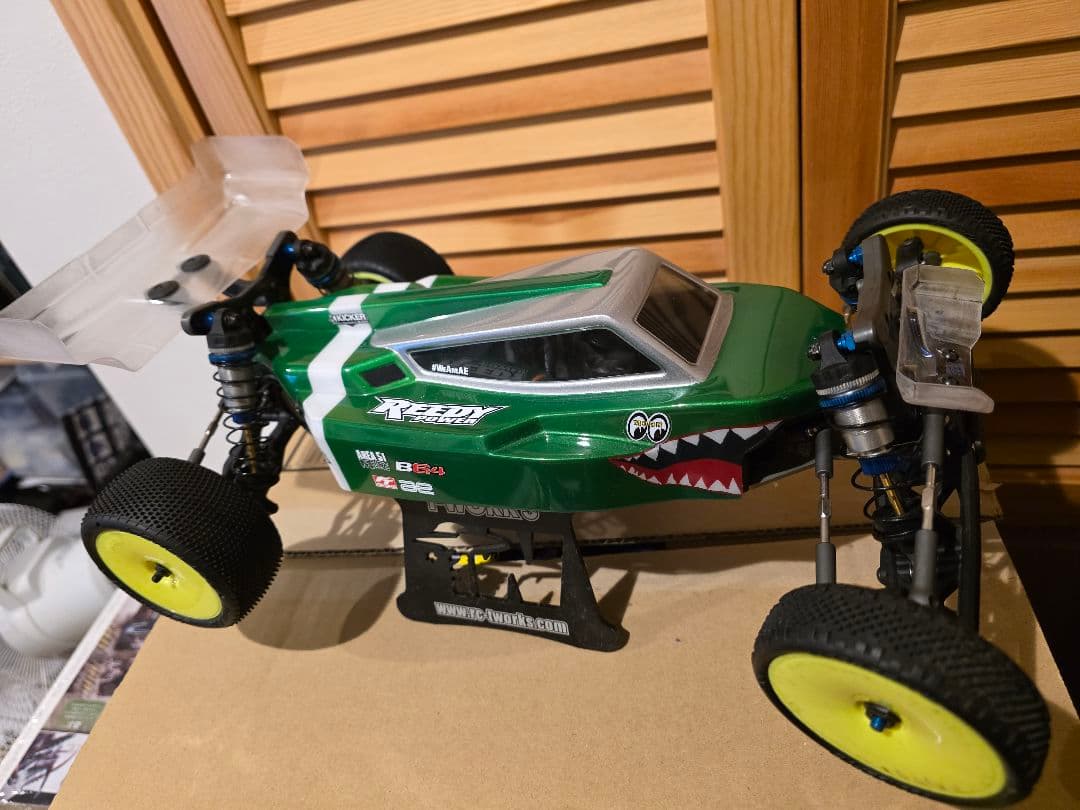 アソシ B6.4 メカ、オプション付き 低走行