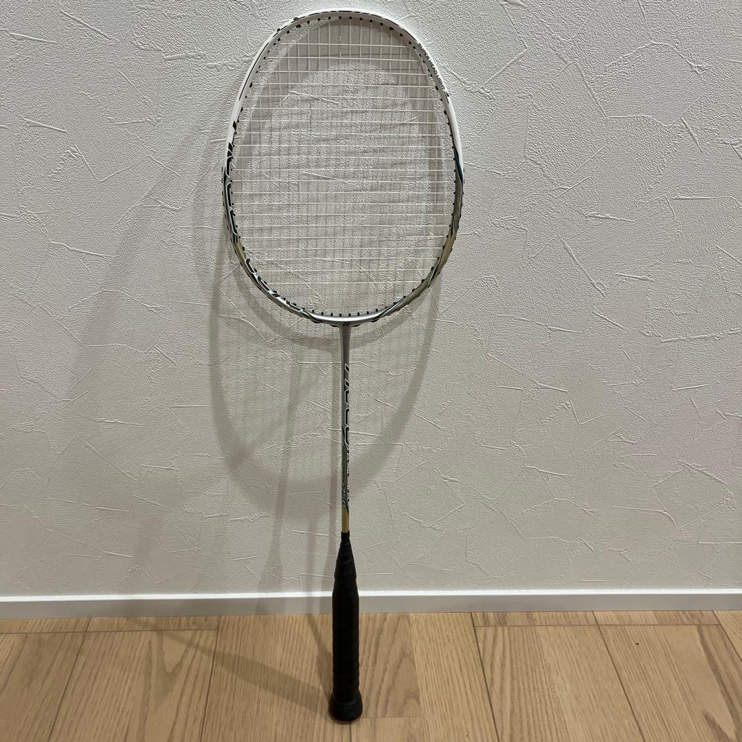 バドミントンラケット Nanoray 750