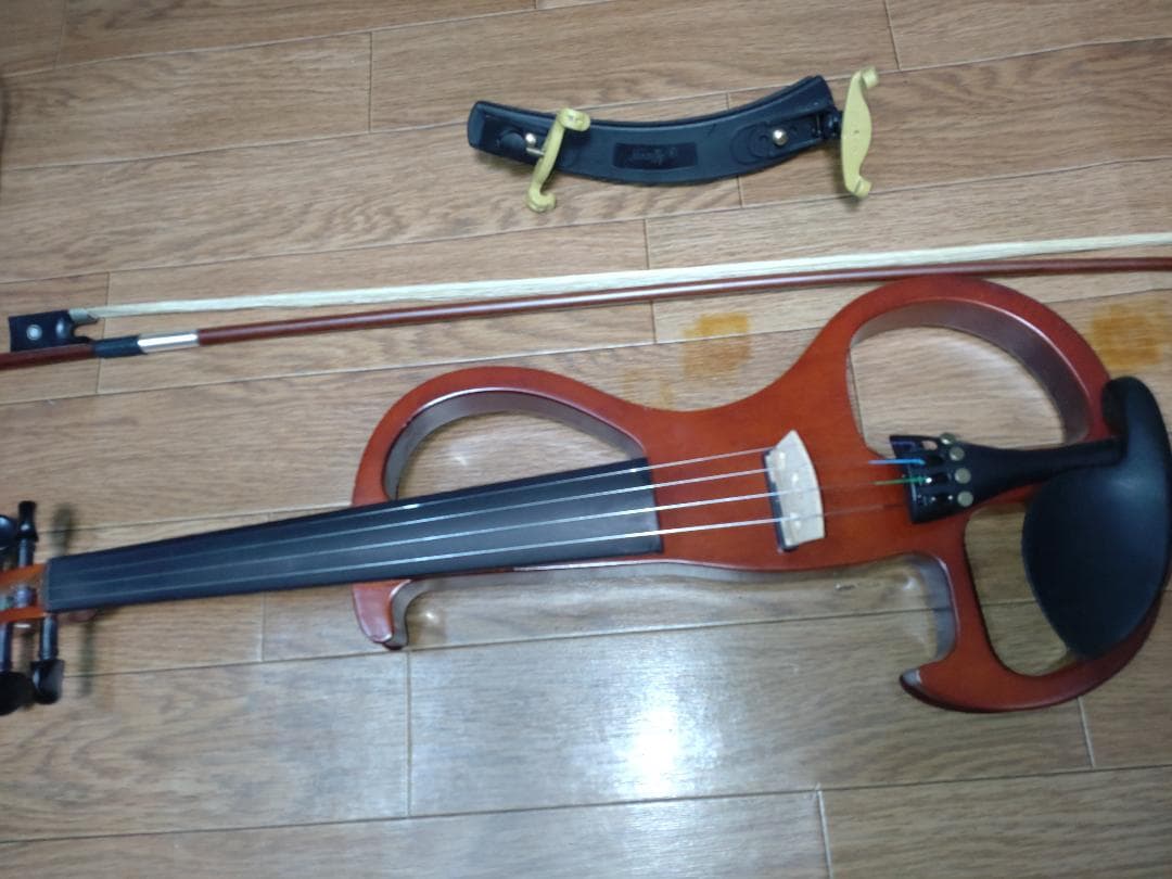 PLAYTECH PSV100BR エレキバイオリン