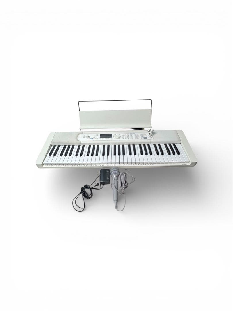 【カシオ　2021年製】LK-520 光ナビゲーション キーボード