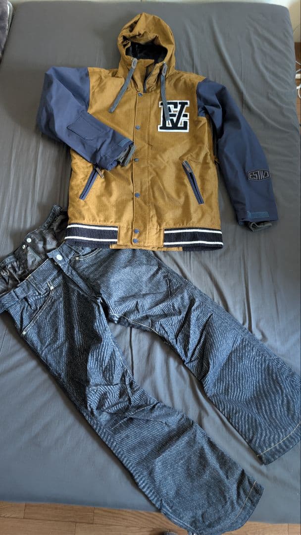 スキースノボウェア上下セット ESTIVO(Mサイズ)