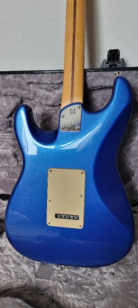 【美品】Fender American Ultra Stratocaster