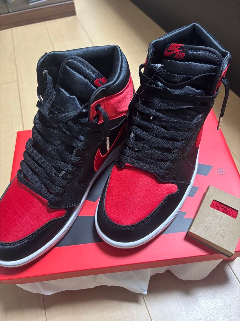 Nike Air Jordan 1 RETRO HI OG サテンブレッド