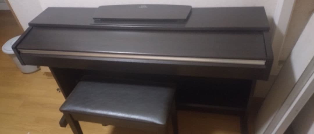 最終値下、12年製　YAMAHA 電子ピアノ ARIUS YDP-141