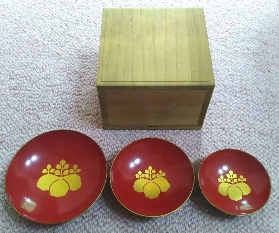 【大日本帝国陸軍】歩兵第十八聯隊准士官下士官團・昭和十一年凱旋記念盃　五三桐　漆