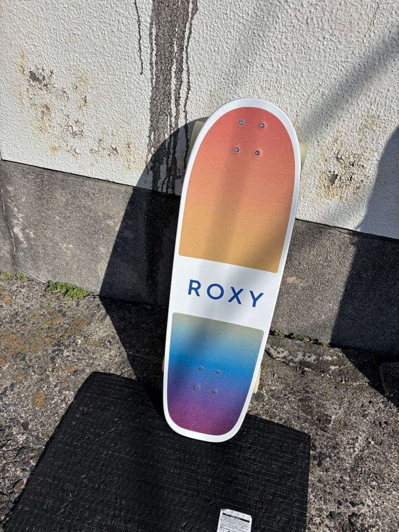 ロキシー　ROXYサーフスケートボード