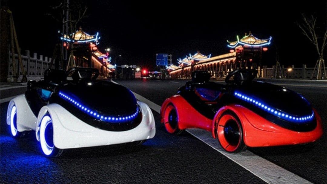 電動　スペースカー　子供用　プレゼント