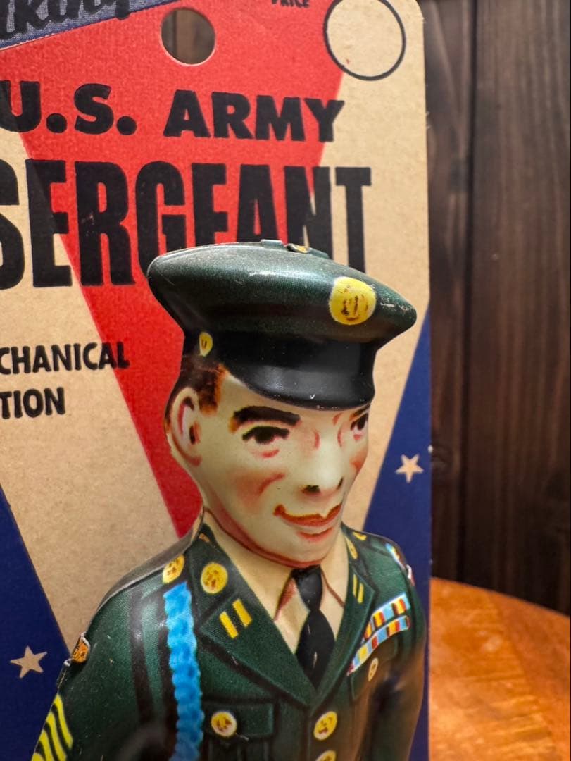 ミリタリー Walking U.S Army Sergeant