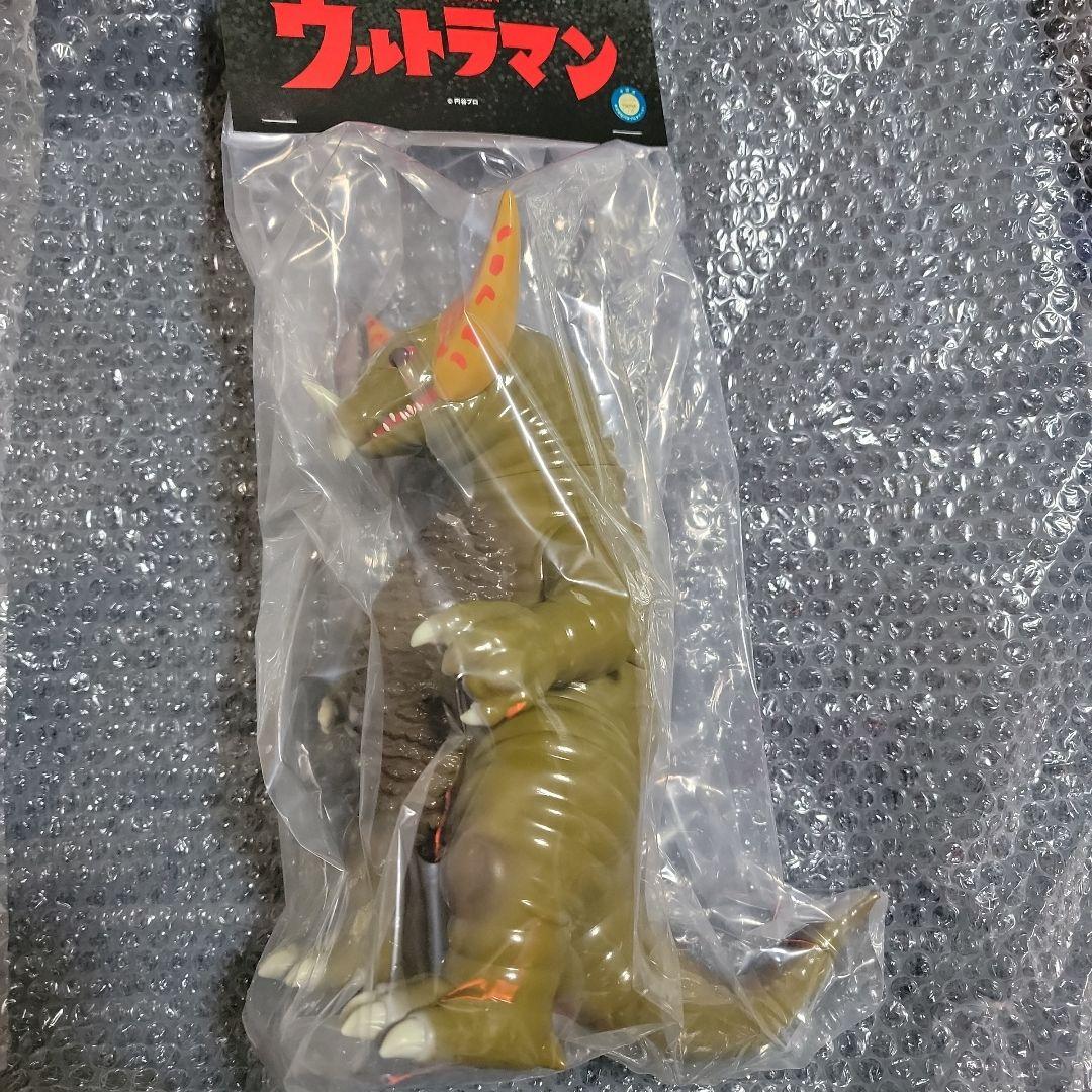 安楽安作　ゴモラ　ウルトラマン　メディコムトイ　怪獣　ソフビ