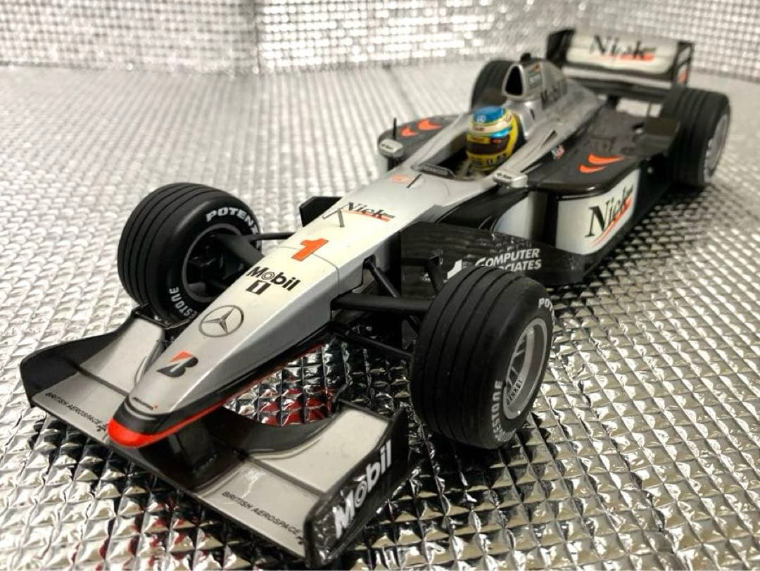 【ミニチャンプス　マクラーレン　メルセデス　MP4-13 1998年1/18】