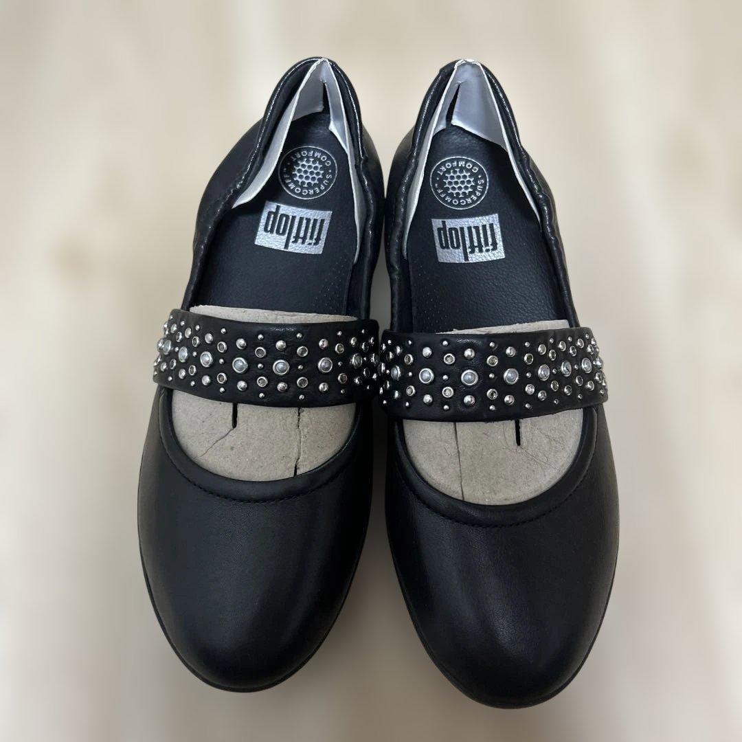 fitflop ストラップ付き黒シューズ