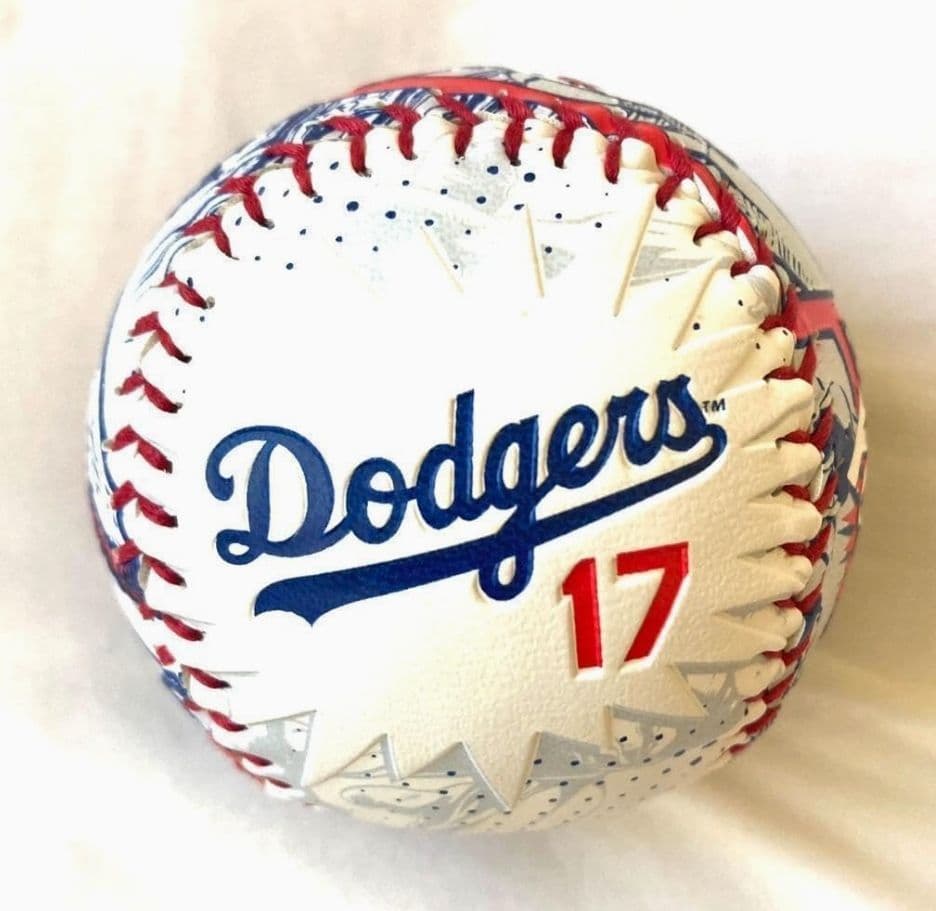 【激レア】ドジャースタジアム 限定ボール 漫画風デザイン ケース付き☆