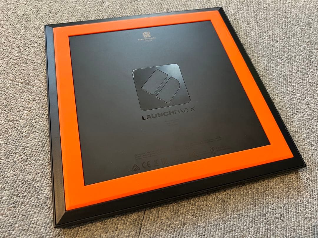 NOVATION Launchpad Mini MK3 MIDIコントローラー