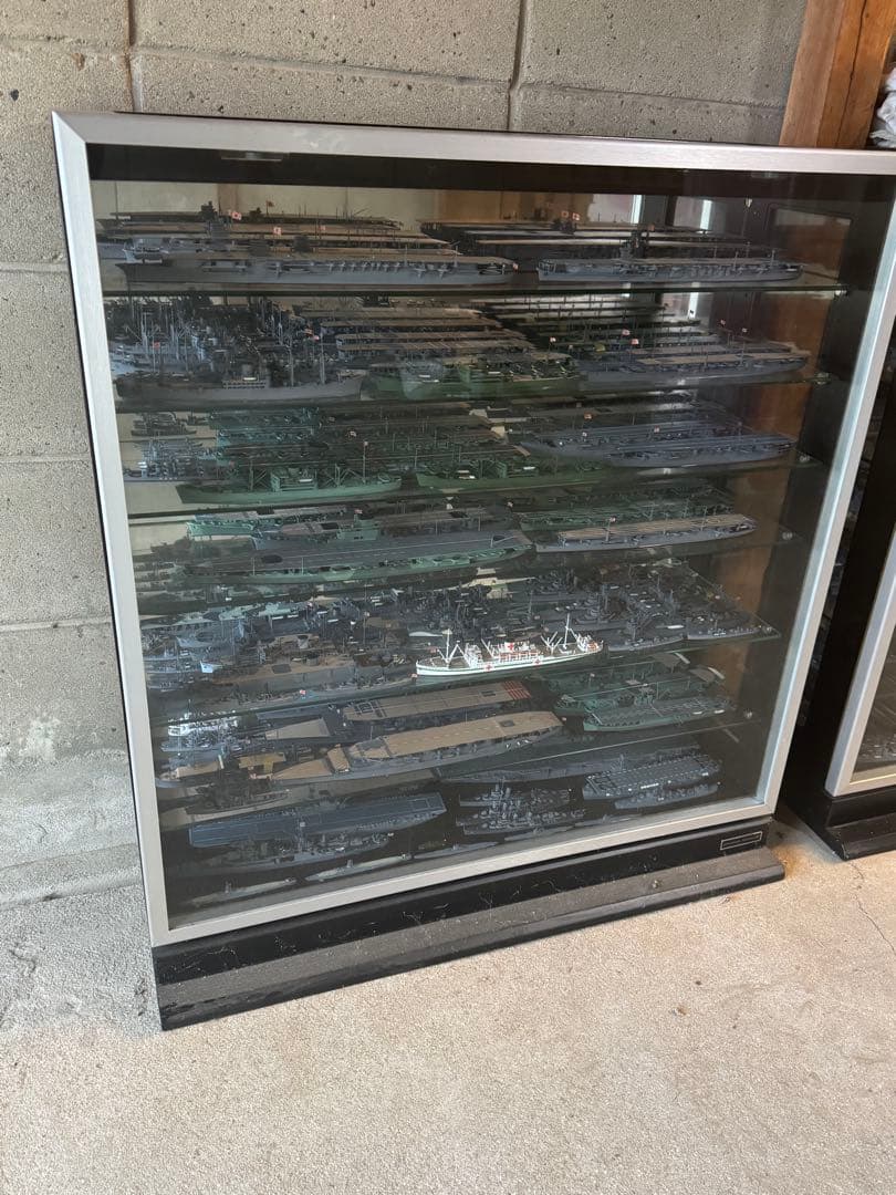 TYPE-B 戦艦、空母プラモデル　完成品　ガラスショーケース付き！