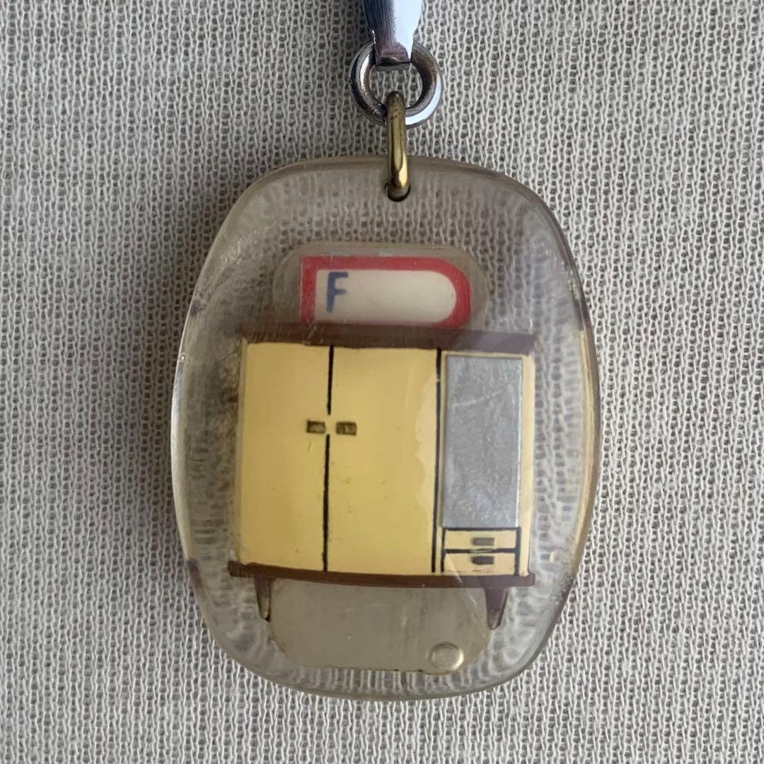 動くブルボンキーホルダー アニメ 家具【MEUBLES】 フレンチパブ