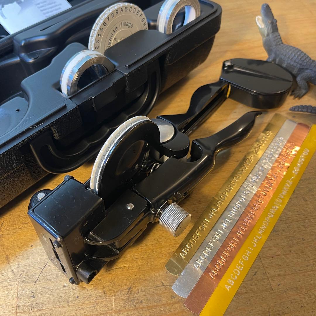 ■製品保証■【ほぼ新品】DYMO RHINO M1011ダイモ 185-7