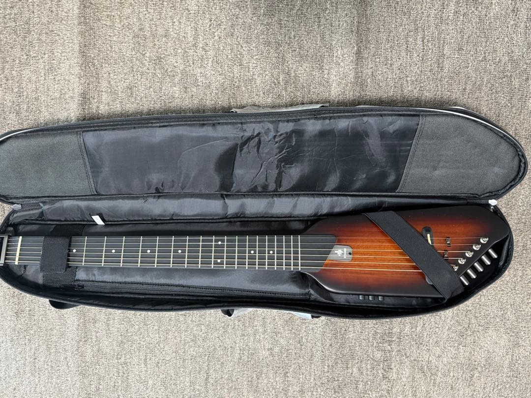 Donner HUSH-Xトラベルギター　ドナー　チューナーとカポ付き