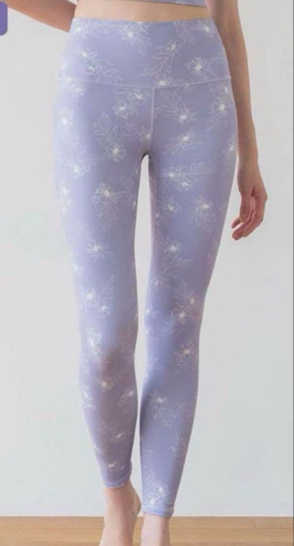 【新品タグ付き】 【SUKALA】フラワープリントヨガレギンス　Ｌサイズ