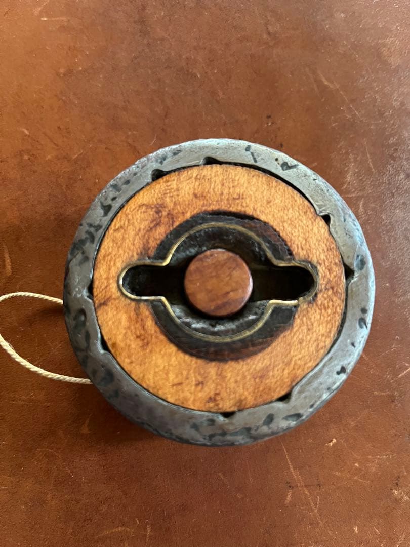 クラシックな手作り感あるヨーヨー。