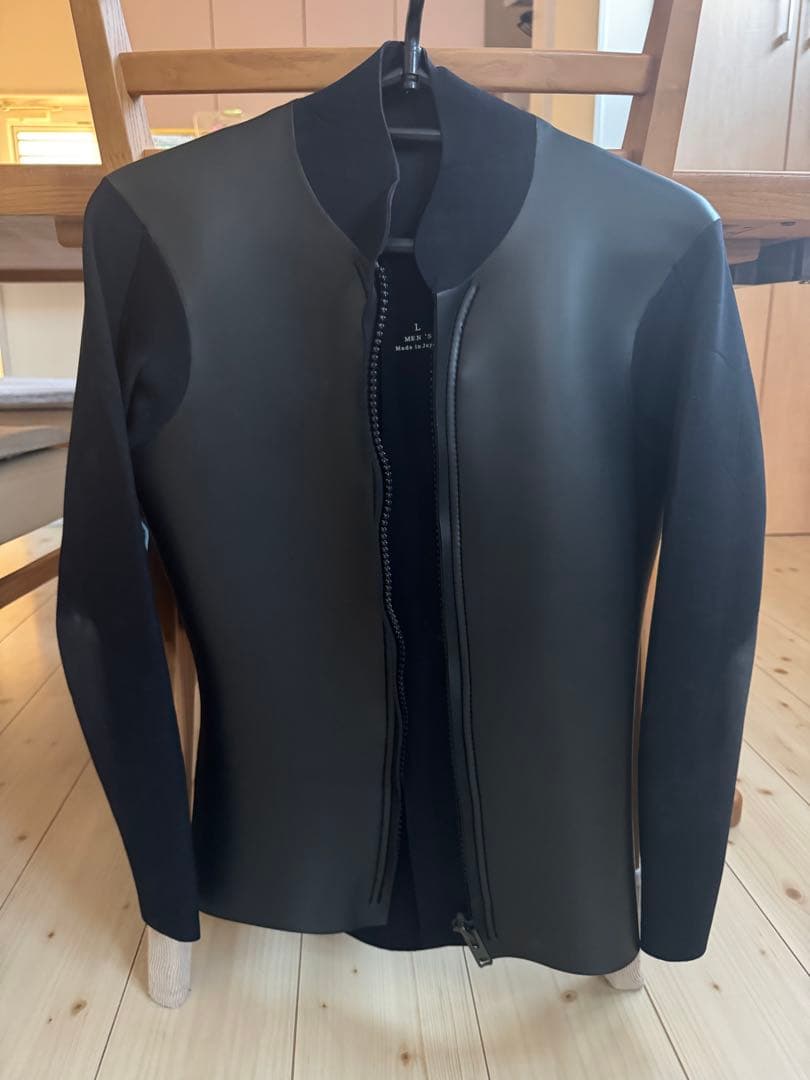 タッパー 黒　Lサイズ