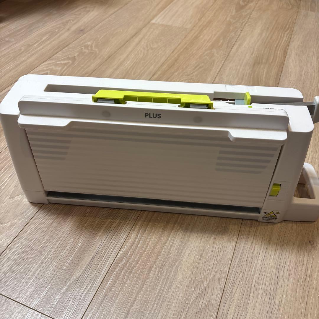 プラス 裁断機 コンパクト 断裁機 PK-213 裁断幅 A4縦 26-366