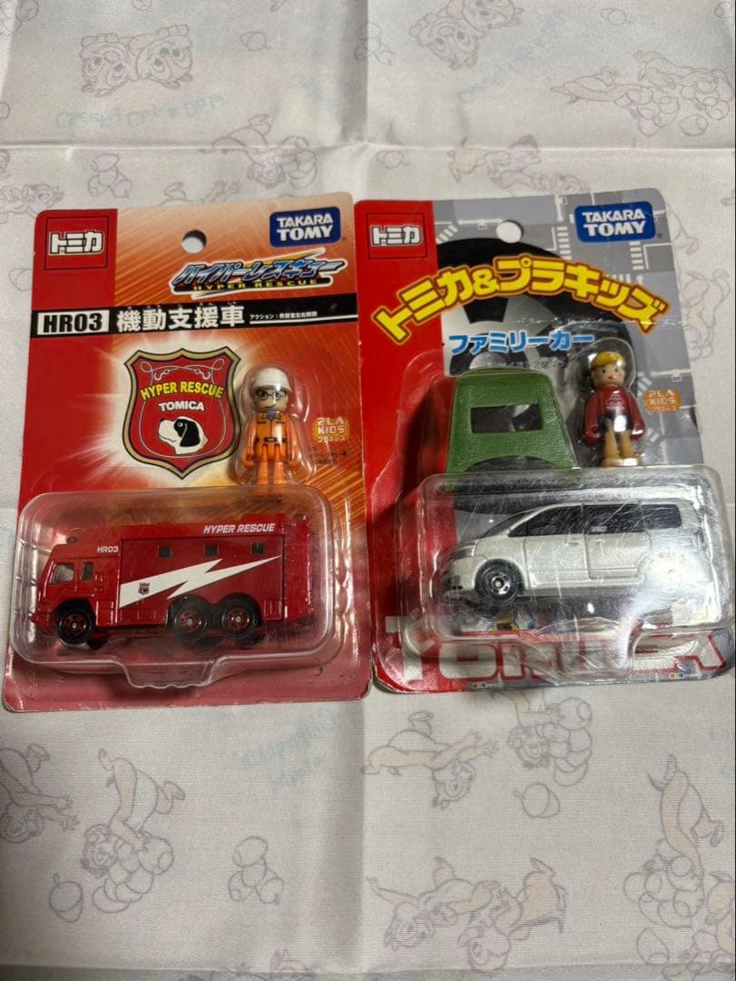 トミカ HR03 機動支援車 & ファミリーカー セット