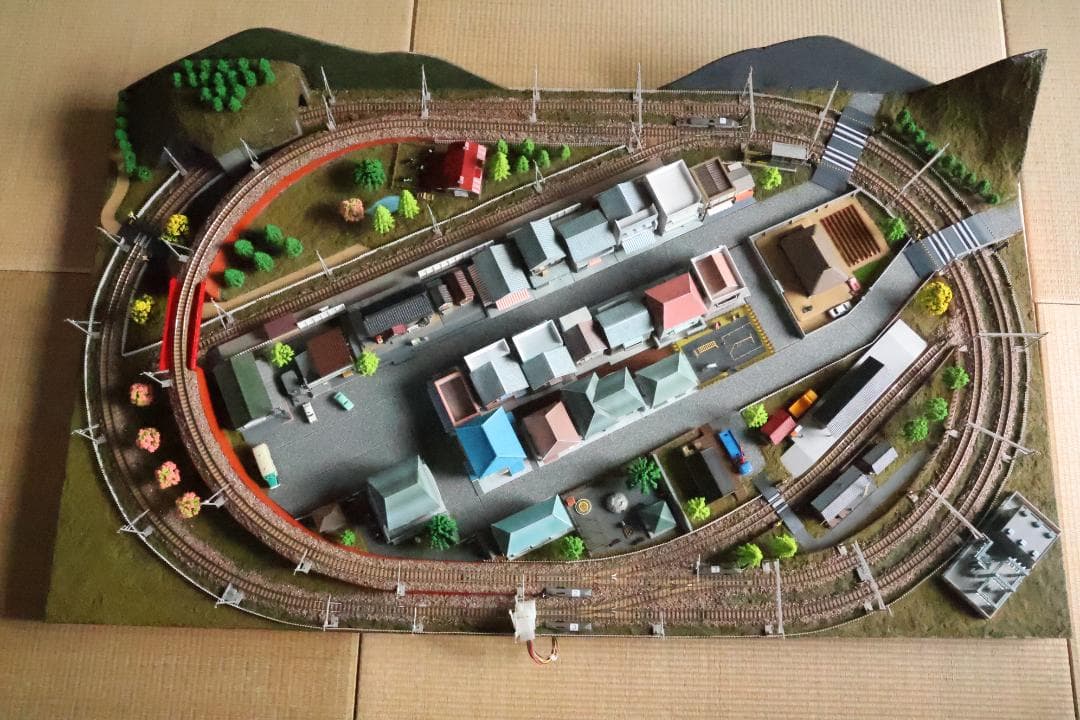 Nゲージ自作ジオラマ　トミックス線路　田舎の駅、風景　複線走行可