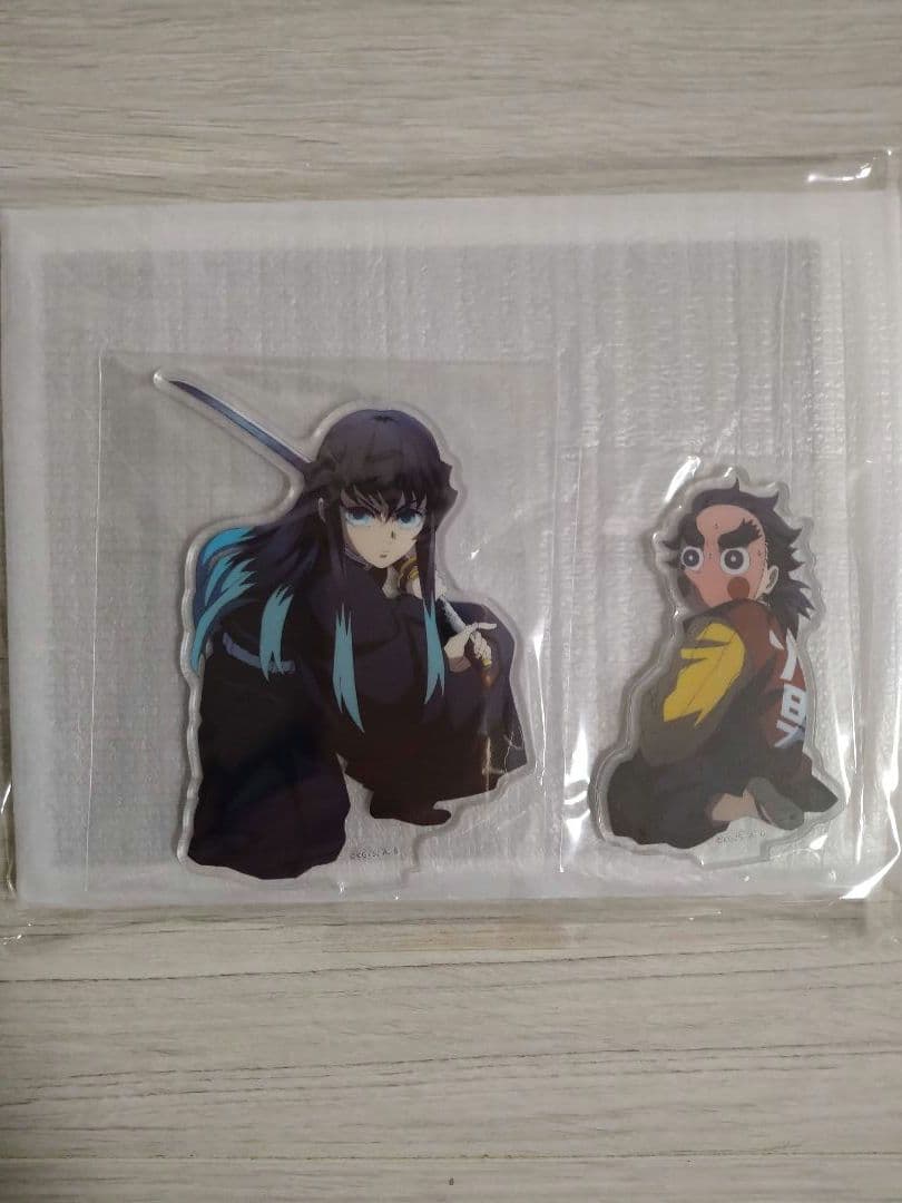 鬼滅の刃 場面写そのままアクリルスタンド邪魔になるからさっさと逃げてくれない？