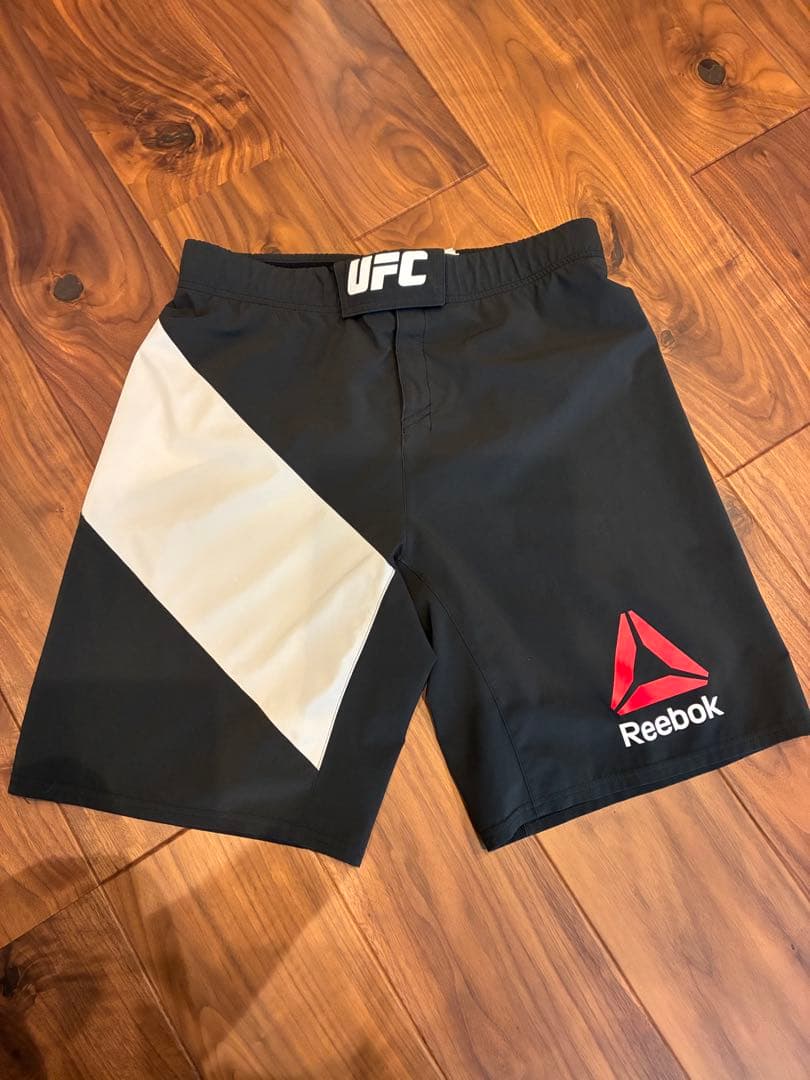Reebok UFC ファイトショーツ 31インチ