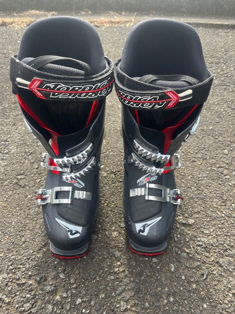 Nordica Verona スキー用ブーツ 黒/赤　25.5cm