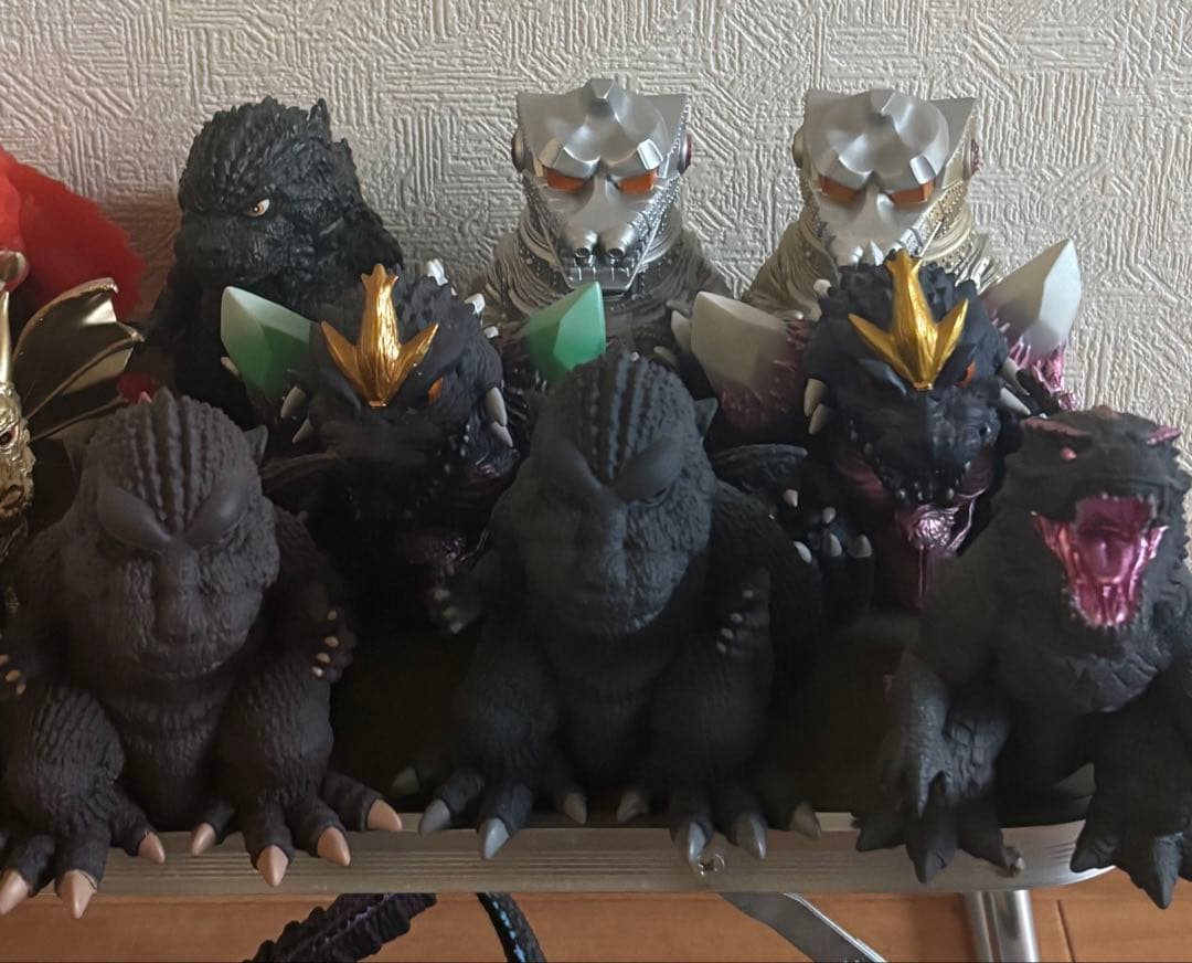 ゴジラ　シンゴジラ　キングギドラ　鎮座獣　東宝怪獣　フィギュアセット多数