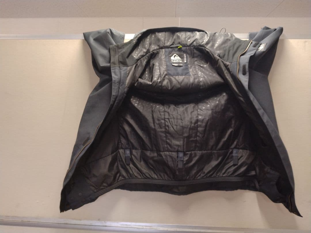 QUIKSILVER MISSION SOLID クイックシルバー Mサイズ 黒