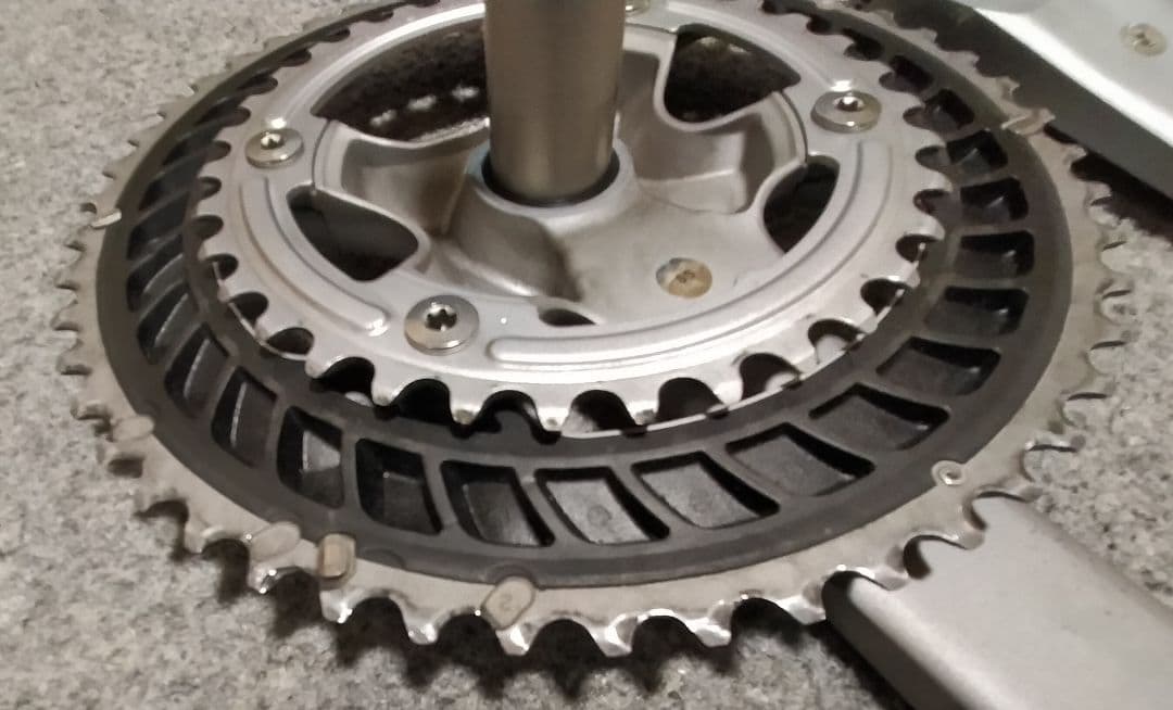 SHIMANO 105 クランクセット 50-34T BB付