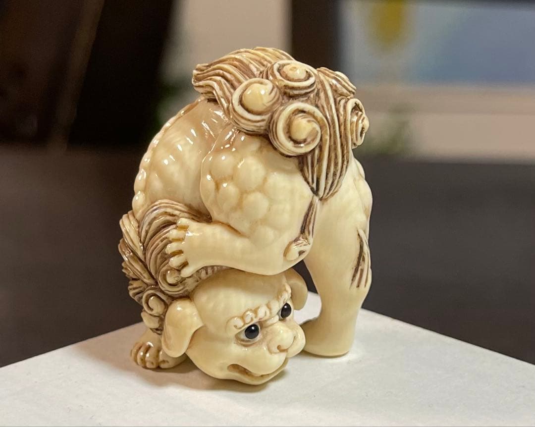 『獅子』 根付 　　（提げ物 /緒締め /帯留め /Netsuke）