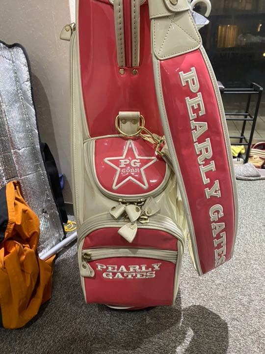 パーリーゲイツ　ピンク　エナメル生地　ゴルフバック