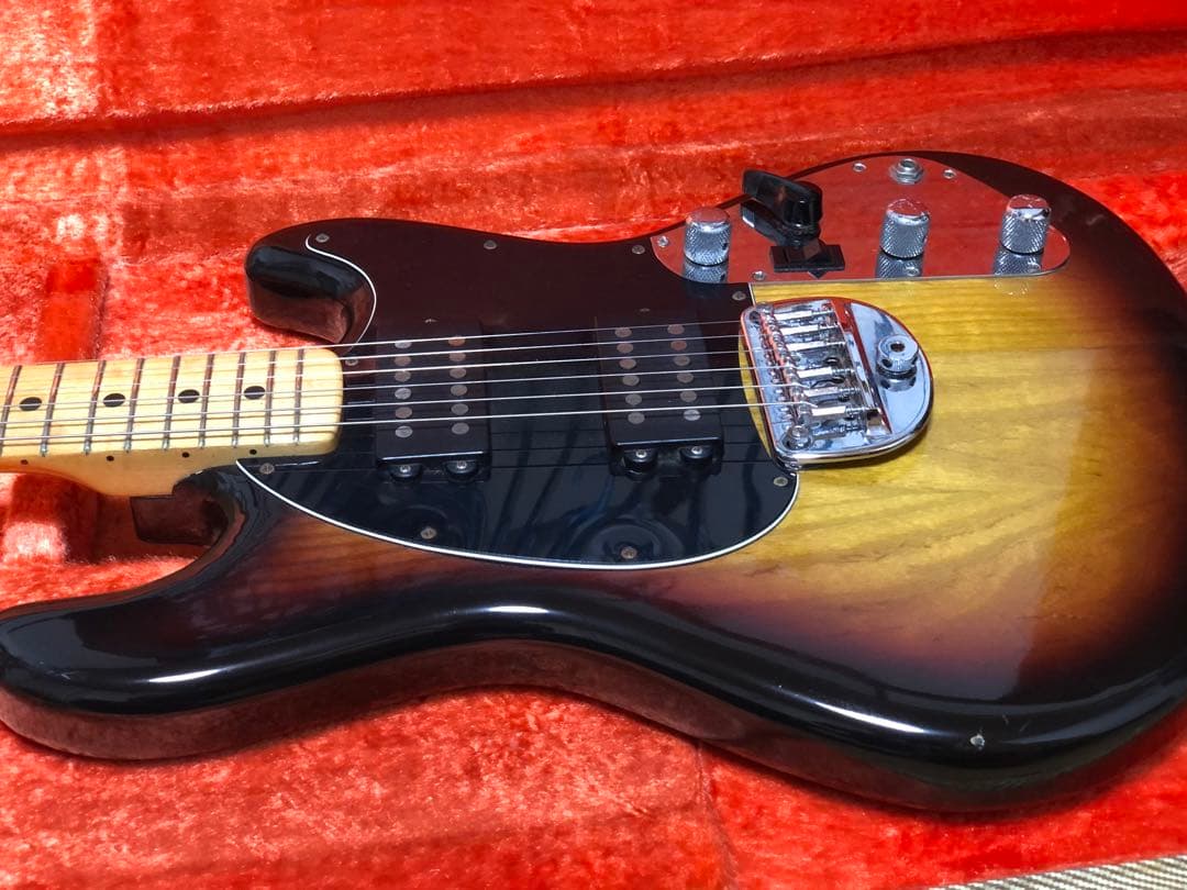 貴重品!　MusicMan　StingRayⅡ With T.S.Vibrato