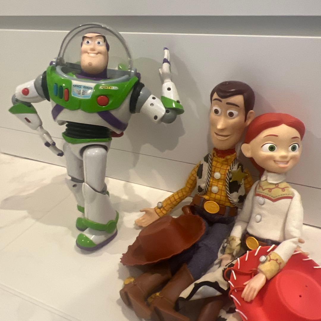 トーキングフィギュア　バズ・ライトイヤー　ウッディ　フィギュアセット