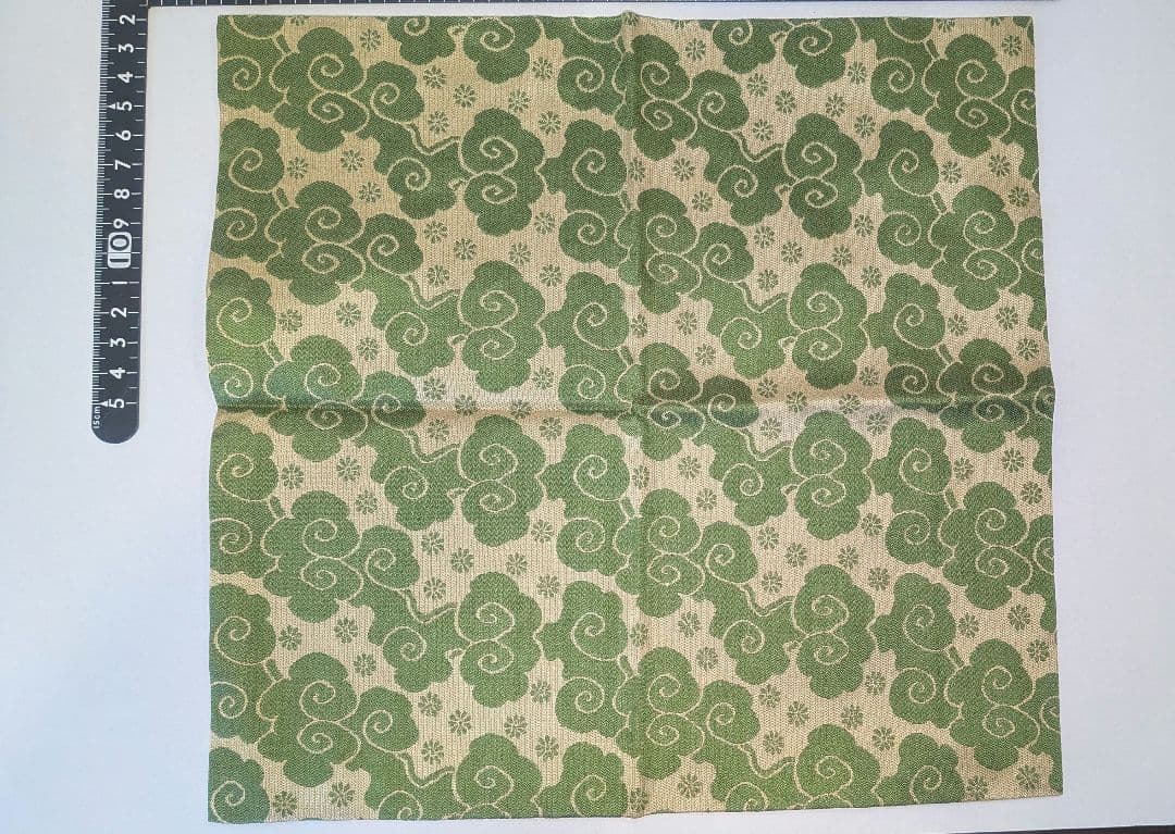 袋師土田友湖帛紗　千家十職　即中斎好　雲紹巴『香雲服紗』　表千家不審菴出袱紗