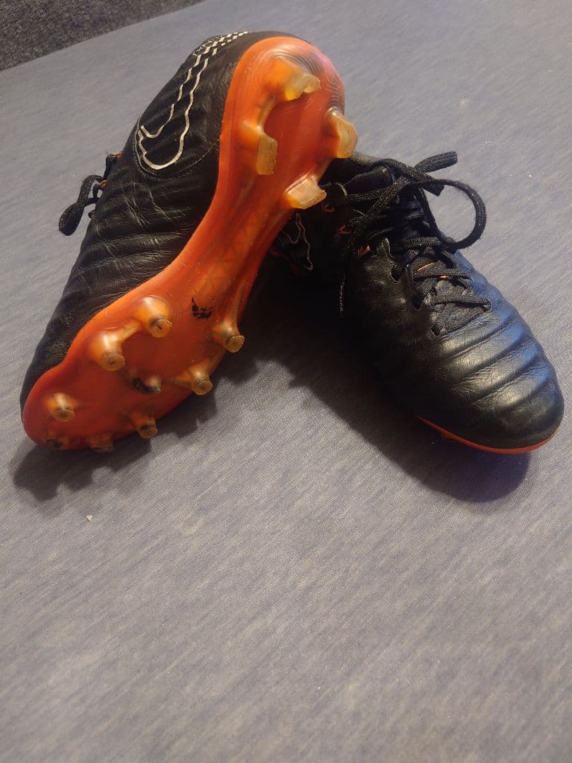 ナイキ　ティエンポレジェンド７ FG 黒　23cm　ACC表記