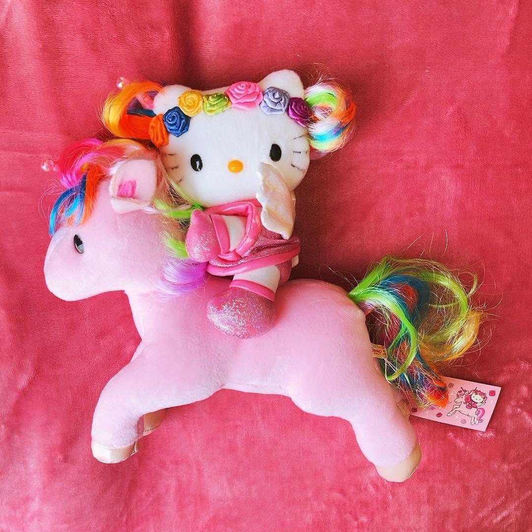 希少激レア　ハローキティ　ぬいぐるみ　ユニコーン　レインボー　ウイングピース