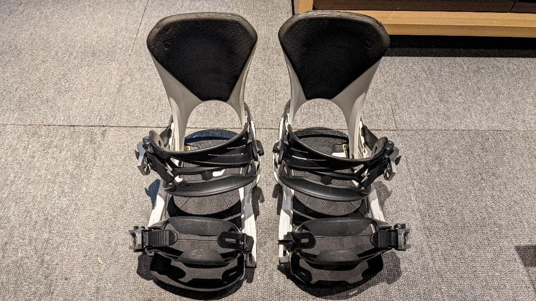 SALOMON DISTRICT BINDING 23-24モデル Mサイズ