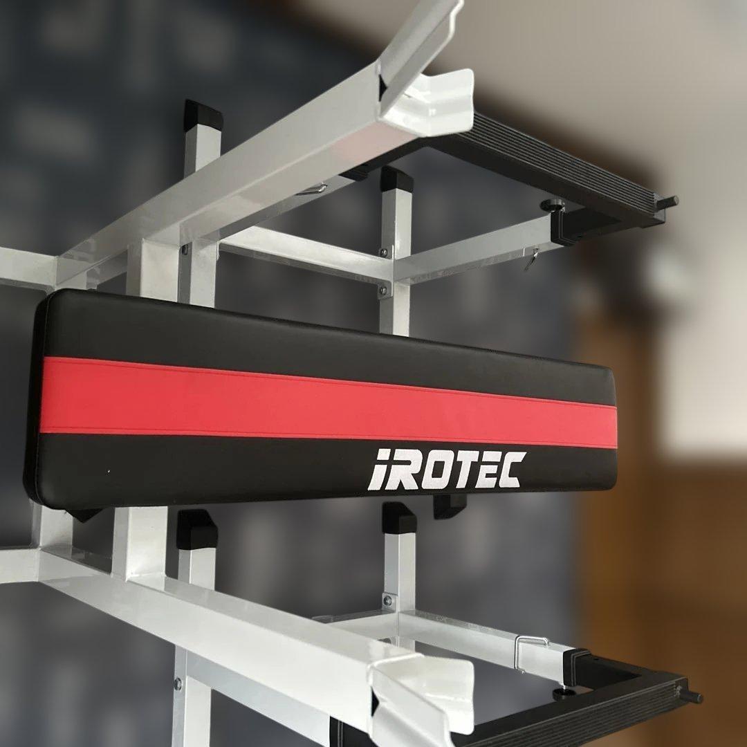 iROTEC トレーニングベンチ 黒と赤