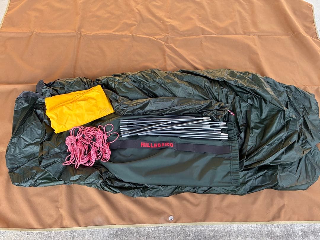 Hilleberg KERON3 GREEN フットプリント付き