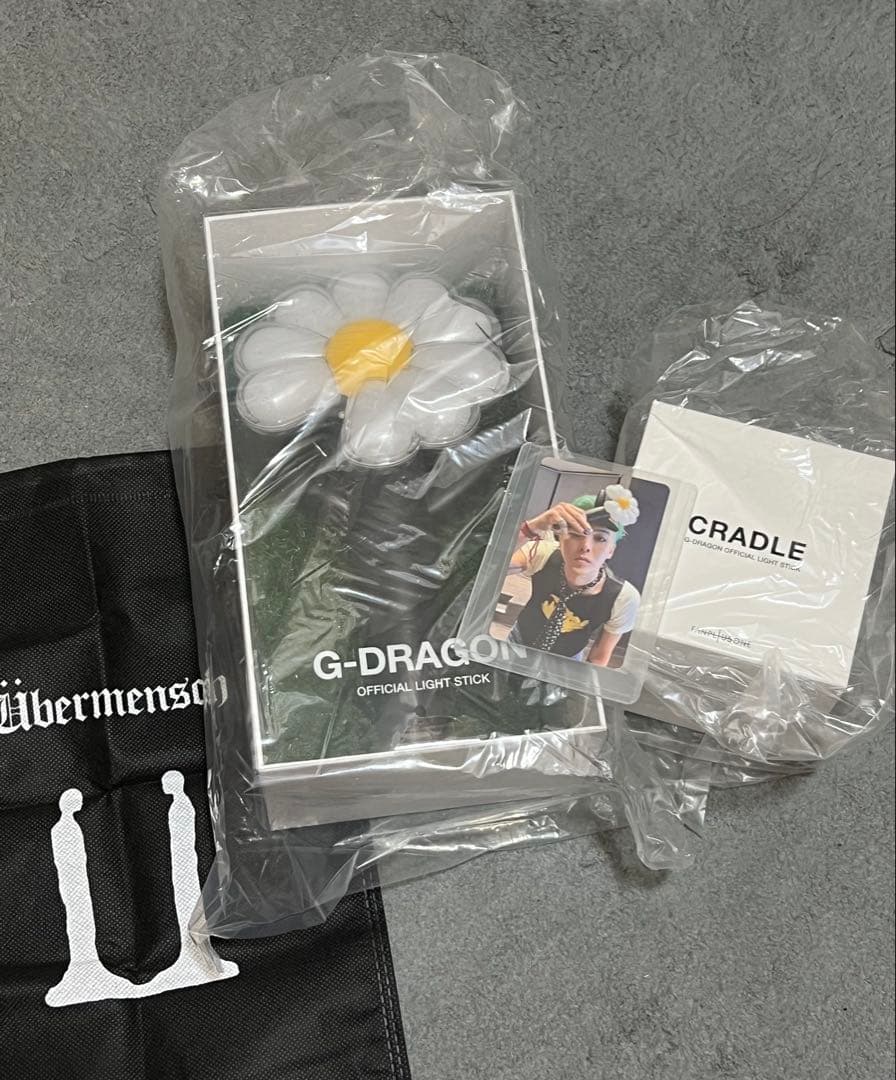 新品未使用G-DRAGON 公式ペンライト クレイドル 鉢植 セット カード付き