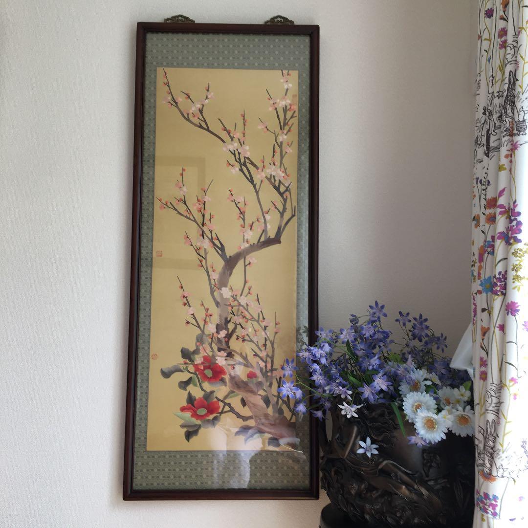 刺繍絵画　梅と山茶　サイズ約48×122cm